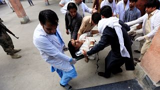 Afganistan'da kadın adayın seçim mitingine bombalı saldırı