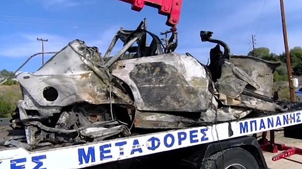 В Греции сгорел микроавтобус с мигрантами В Греции сгорел микроавтобус с мигрантами