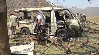 Több tucat halott egy jemeni légicsapásban