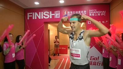 Pole gewinnt Treppenlauf in Shanghai