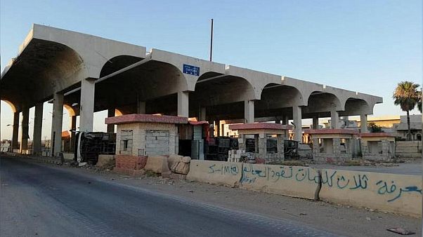 إعادة فتح المعبر الحدودي بين سوريا والأردن بعد 3 سنوات على إغلاقه إعادة فتح المعبر الحدودي بين سوريا والأردن بعد 3 سنوات على إغلاقه