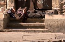 Hungría prohibe a los sintecho dormir en la calle