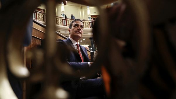 Sánchez envía presupuestos a Bruselas con más déficit del acordado Sánchez envía presupuestos a Bruselas con más déficit del acordado