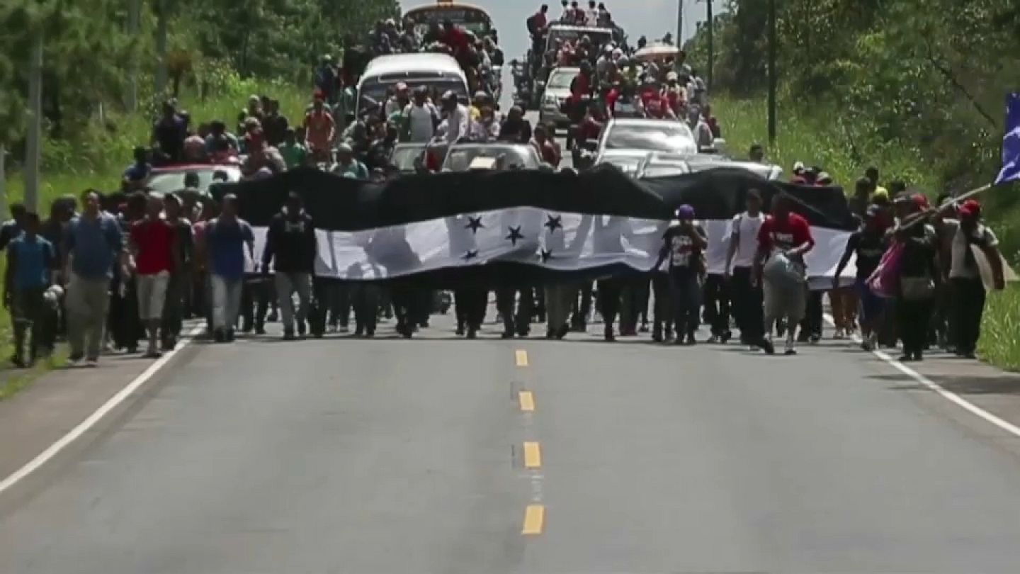 La caravana de migrantes hondure os entra en Guatemala