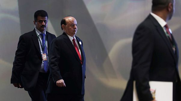 Yemen'de Başbakan Ahmed bin Dağr görevden alındı Yemen'de Başbakan Ahmed bin Dağr görevden alındı