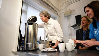 Theresa May recibe el respaldo de su gabinete para negociar el brexit