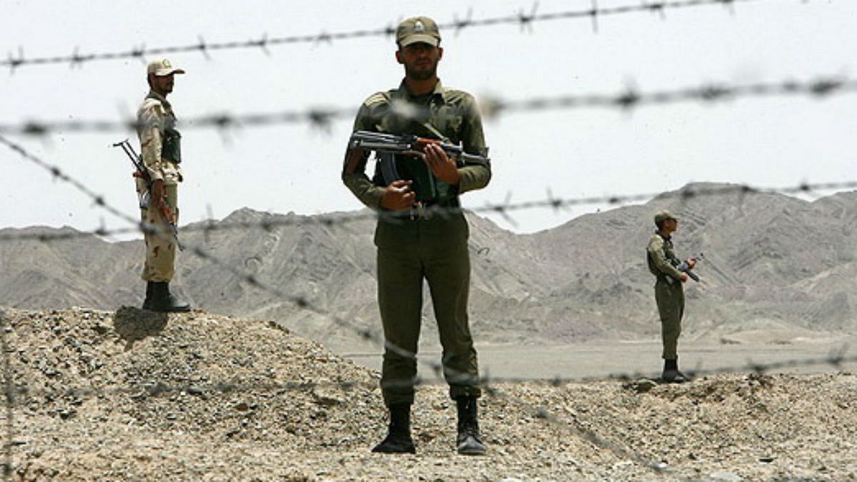 سپاه پاسداران: پاکستان سریعا مرزبانان ایرانی ربوده شده را آزاد کند