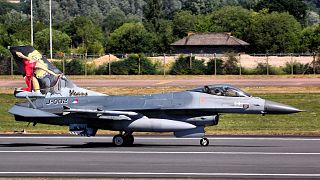 تدمير مقاتلة أف 16 بلجيكية خطأ في قاعدة عسكرية جنوب البلاد