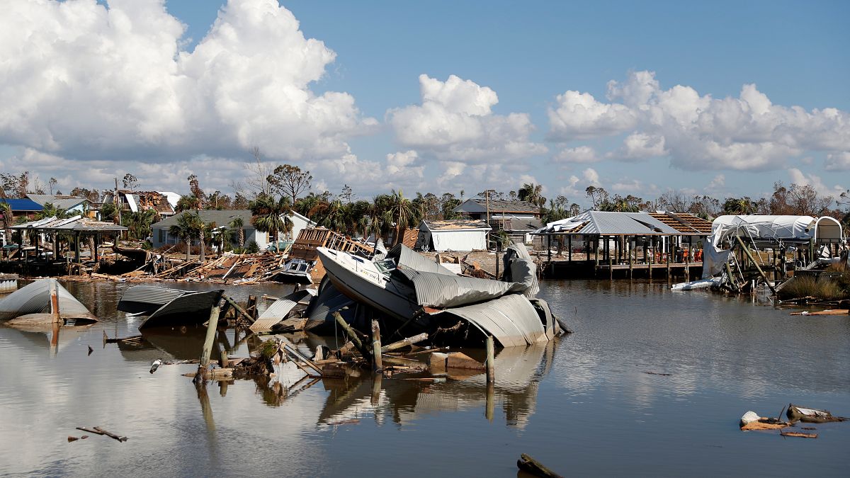 مئات المفقودين و27 قتيلا حصيلة ضحايا الإعصار مايكل في أربع ولايات