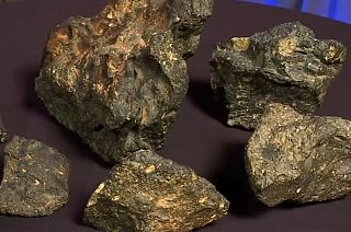  شاهد: حجر "أحجية القمر" للبيع بنصف مليون دولار