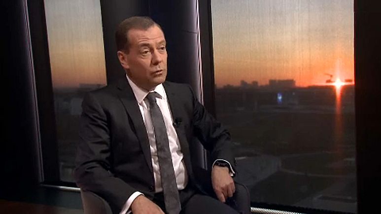 Medvedev: sanções são "contraproducentes"