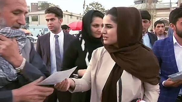 Mulheres desafiam estereótipos na corrida para as legislativas afegãs Mulheres desafiam estereótipos na corrida para as legislativas afegãs