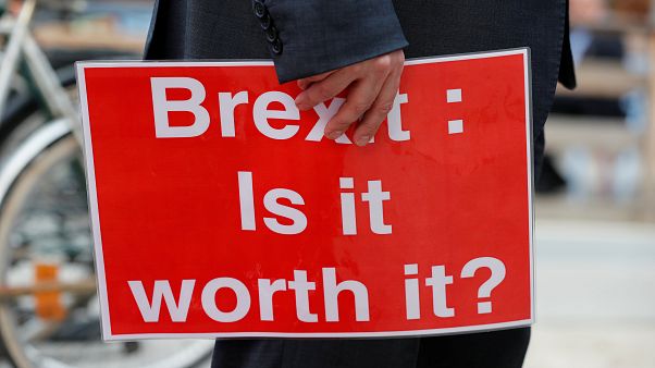 Brexit: egyre többen tartanak életszínvonaluk csökkenésétől Brexit: egyre többen tartanak életszínvonaluk csökkenésétől