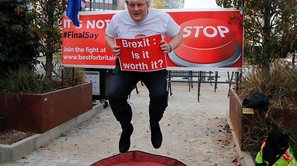 Brexit, ore cruciali per l'accordo sull'uscita del Regno Unito dall'Ue Brexit, ore cruciali per l'accordo sull'uscita del Regno Unito dall'Ue