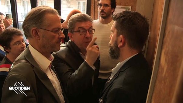 Mélenchon pierde los papeles con policías y fiscales Mélenchon pierde los papeles con policías y fiscales