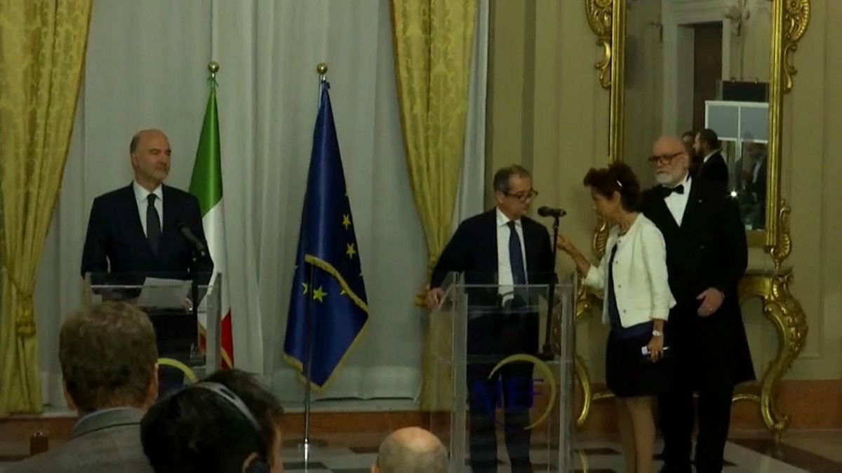 Comissão Europeia quer diálogo 'calmo e construtivo' com Itália