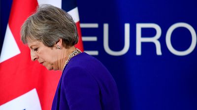 Brexit: May dá prioridade à questão das "Irlandas" e espera acordo o mais rapidamente possível