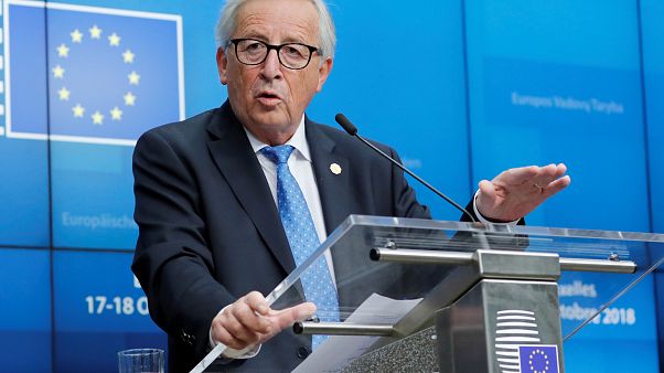 Juncker: "Manovra, non concederemo altra flessibilità all'Italia" Juncker: "Manovra, non concederemo altra flessibilità all'Italia"