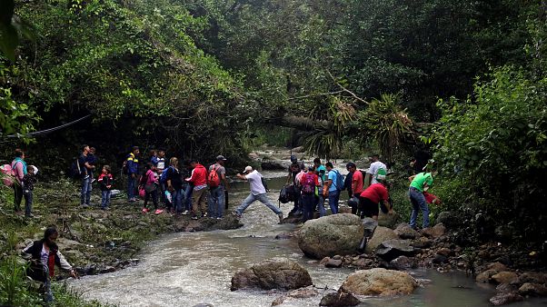 Trump amenaza con cerrar la frontera con México por la caravana de migrantes Trump amenaza con cerrar la frontera con México por la caravana de migrantes