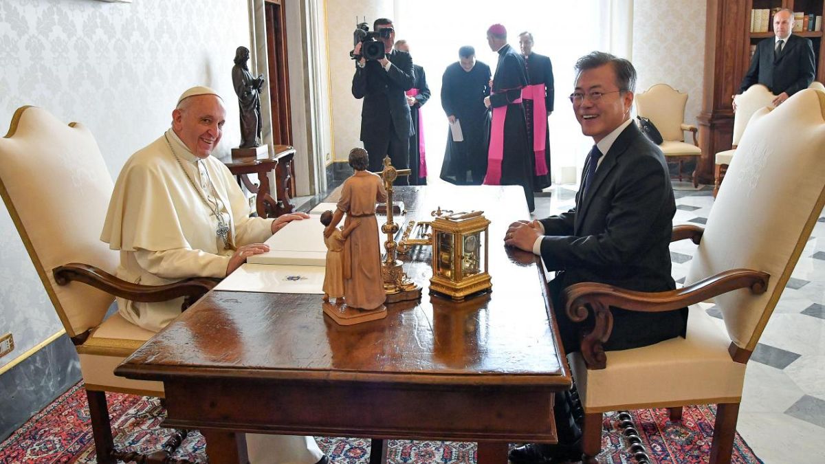 Papa, Kuzey Kore'yi ziyaret için aldığı sözlü daveti değerlendiriyor 