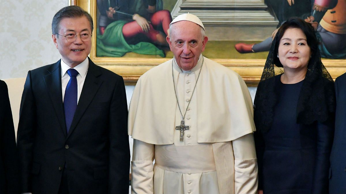 Pope Francis meets South Korean President Moon Jae-in