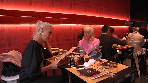 VİDEO | Instagram hesabı olanlar bu İtalyan restoranında bedava yemek yiyebiliyor VİDEO | Instagram hesabı olanlar bu İtalyan restoranında bedava yemek yiyebiliyor
