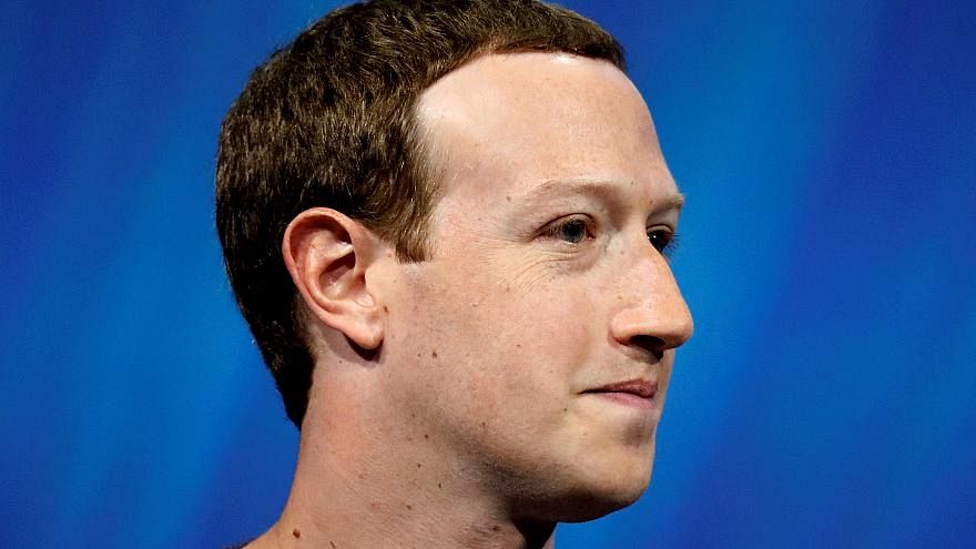 A facebook rÃ©szvÃ©nyesei lapÃ¡tra tennÃ©k Zuckerberget