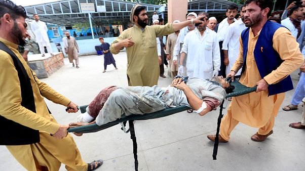 Afganistan'da seçimler: Kabil'de intihar saldırısı sonucu en az 10 kişi hayatını kaybetti Afganistan'da seçimler: Kabil'de intihar saldırısı sonucu en az 10 kişi hayatını kaybetti