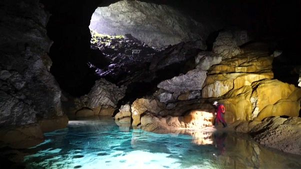 Watch: UK-China expedition discovers world-class cave hall Watch: UK-China expedition discovers world-class cave hall