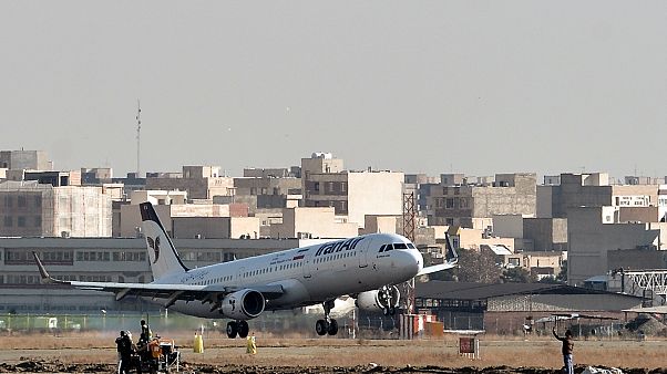 İranlıların yurt dışı seyahatleri yarı yarıya düştü İranlıların yurt dışı seyahatleri yarı yarıya düştü