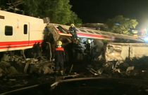 Tαϊβάν: Τουλάχιστον 22 νεκροί, 171 τραυματίες από τον εκτροχιασμό τρένου