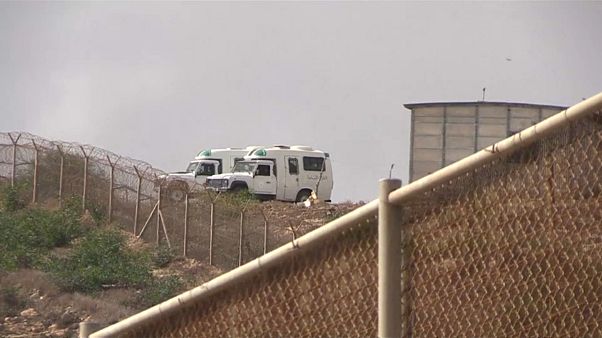 1 Toter bei Massenansturm auf Grenze in Ceuta 1 Toter bei Massenansturm auf Grenze in Ceuta