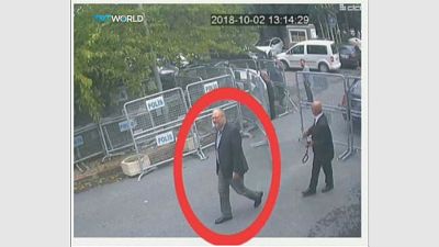 شاهد: صور جديدة لخاشقجي وخطيبته قبل دخوله القنصلية السعودية في إسطنبول