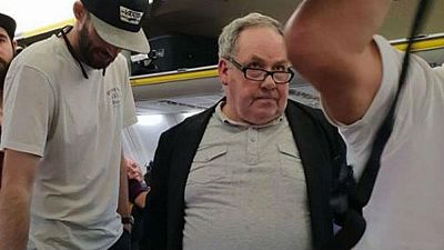 Indignación por los insultos racistas de un pasajero en un vuelo de Ryanair