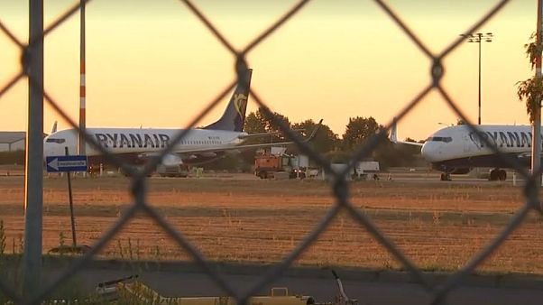 How do you get thrown off a flight? Do airlines have a plan for bad behaviour? How do you get thrown off a flight? Do airlines have a plan for bad behaviour?