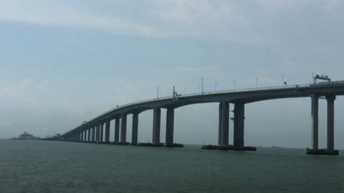 Dünya'nın en uzun köprüsü Çin'de açılıyor