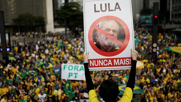 Brésil : les pro-Bolsonaro envahissent les rues Brésil : les pro-Bolsonaro envahissent les rues