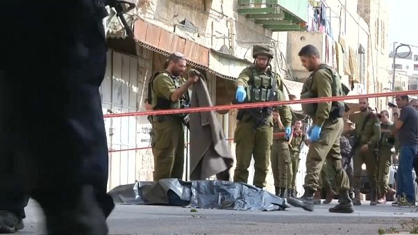 Χεβρώνα: Παλαιστίνιος επιτέθηκε σε ισραηλινό στρατιώτη και σκοτώθηκε Χεβρώνα: Παλαιστίνιος επιτέθηκε σε ισραηλινό στρατιώτη και σκοτώθηκε