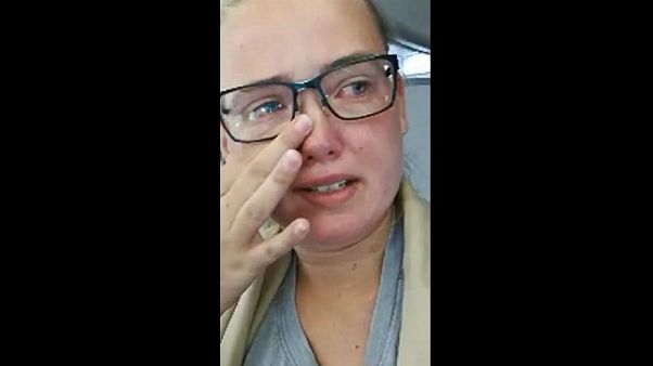 السويد: توجيه الاتهام لامرأة عرقلت إقلاع رحلة جوية احتجاجاً على ترحيل أفغاني السويد: توجيه الاتهام لامرأة عرقلت إقلاع رحلة جوية احتجاجاً على ترحيل أفغاني