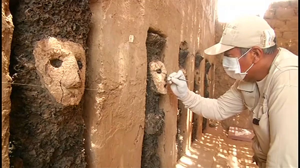 شاهد: العثور على منحوتات خشبية شمال بيرو يعود تاريخها لما قبل 800 عام 