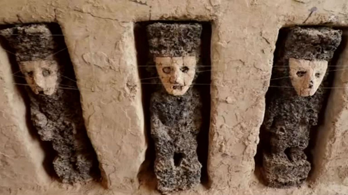 Human-like statues dating back to year 1,100 unearthed in Peru