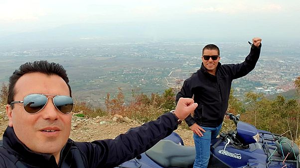 Ο Ζόραν Ζάεφ χαλαρώνει ενώ το VMRO κλυδωνίζεται Ο Ζόραν Ζάεφ χαλαρώνει ενώ το VMRO κλυδωνίζεται