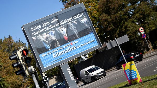 Streit um AfD-Wahlkampf: Vater von Kandidatin (24) zückt die Waffe Streit um AfD-Wahlkampf: Vater von Kandidatin (24) zückt die Waffe