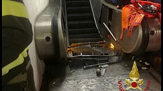 شاهد: سلم كهربائي يخرج عن السيطرة في محطة مترو في روما مسبباً إصابات