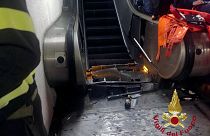 Фанаты обрушили эскалатор в римском метро