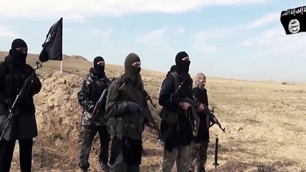 عناصر من داعش عناصر من داعش