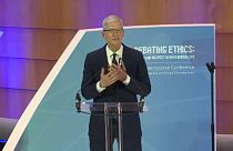 Apple CEO 'It's time to follow EU lead" on data privacy