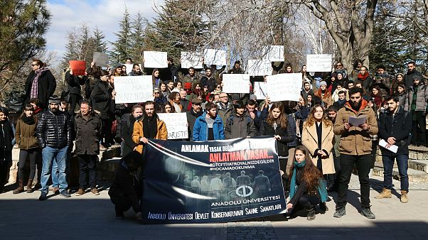 Uluslararası Af Örgütü: İhraçlar aileler üzerinde yıkıcı etki yaratmaya devam ediyor Uluslararası Af Örgütü: İhraçlar aileler üzerinde yıkıcı etki yaratmaya devam ediyor
