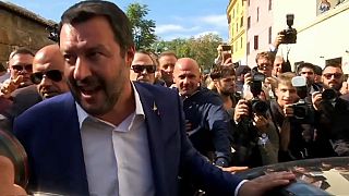 Hourras et huées pour Salvini à Rome