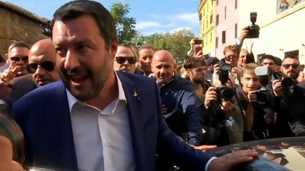 Hourras et huées pour Salvini à Rome Hourras et huées pour Salvini à Rome